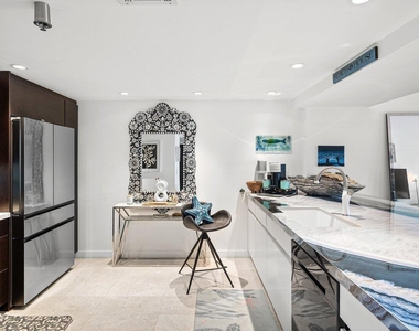 901 E Camino Real - Photo Thumbnail 5