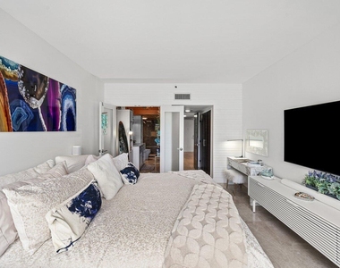 901 E Camino Real - Photo Thumbnail 13