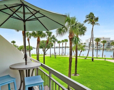 901 E Camino Real - Photo Thumbnail 21