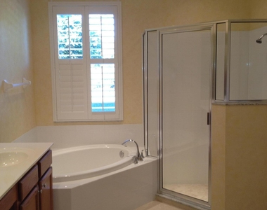 10010 Sw Canossa Way - Photo Thumbnail 3