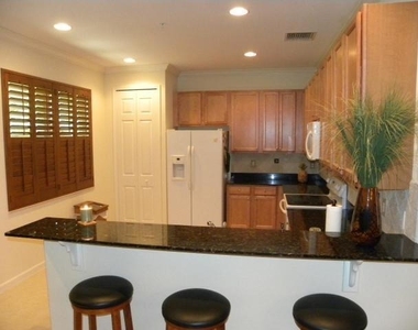 10010 Sw Canossa Way - Photo Thumbnail 1