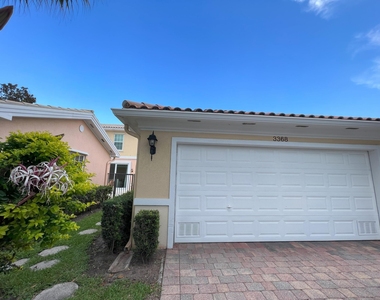 3368 Greenway Drive - Photo Thumbnail 4