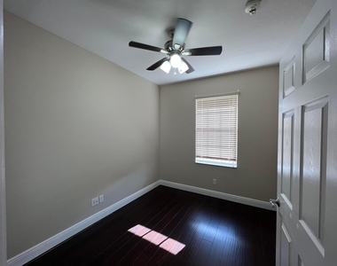 3368 Greenway Drive - Photo Thumbnail 27