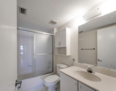 4025 N Federal Highway - Photo Thumbnail 13