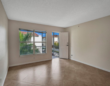 4025 N Federal Highway - Photo Thumbnail 8