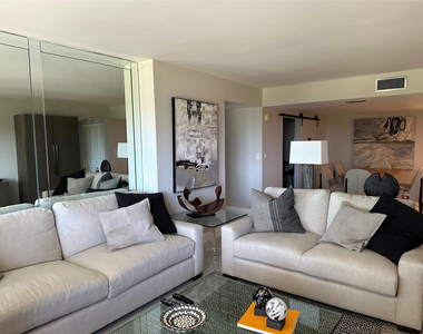 5100 N Ocean Boulevard - Photo Thumbnail 4