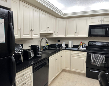 5100 N Ocean Boulevard - Photo Thumbnail 10