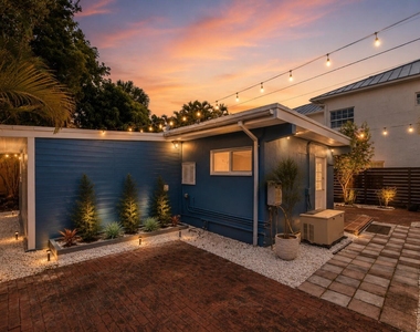 854 Sw 11th Street - Photo Thumbnail 1