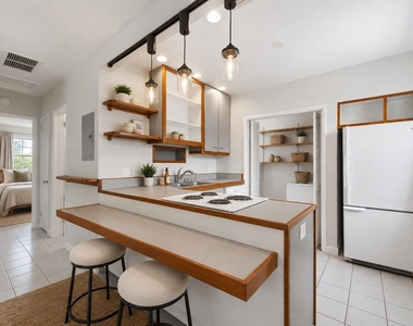 854 Sw 11th Street - Photo Thumbnail 8