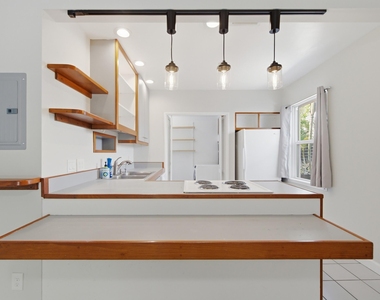 854 Sw 11th Street - Photo Thumbnail 9