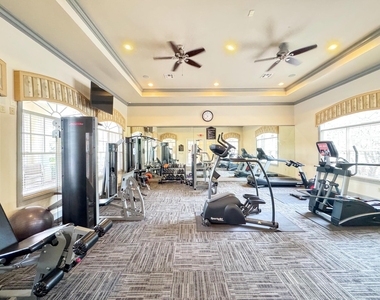 9309 Myrtlewood Circle W - Photo Thumbnail 27