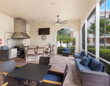 9309 Myrtlewood Circle W - Photo Thumbnail 20