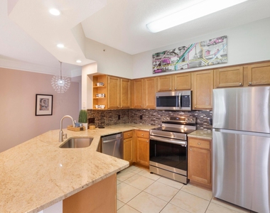 9309 Myrtlewood Circle W - Photo Thumbnail 5