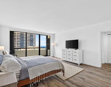 4000 N Ocean Drive - Photo Thumbnail 21