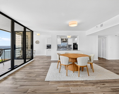 4000 N Ocean Drive - Photo Thumbnail 15