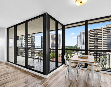 4000 N Ocean Drive - Photo Thumbnail 12