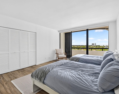 4000 N Ocean Drive - Photo Thumbnail 40