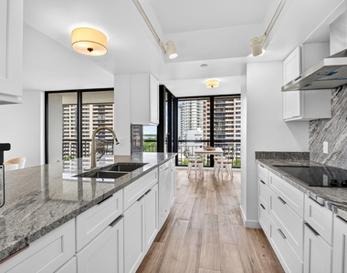 4000 N Ocean Drive - Photo Thumbnail 5