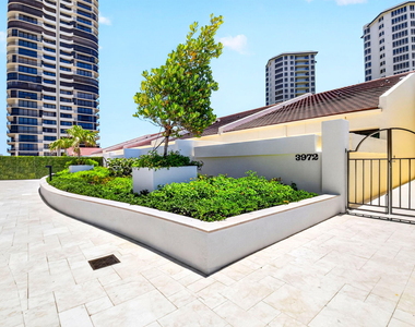 4000 N Ocean Drive - Photo Thumbnail 76