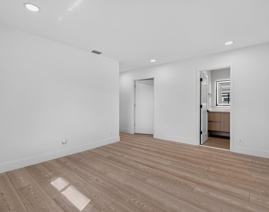 1803 Juno Isles Boulevard - Photo Thumbnail 5