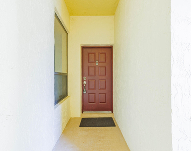 7520 La Paz Boulevard - Photo Thumbnail 9