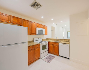 7520 La Paz Boulevard - Photo Thumbnail 13