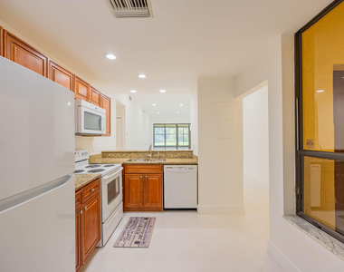 7520 La Paz Boulevard - Photo Thumbnail 14