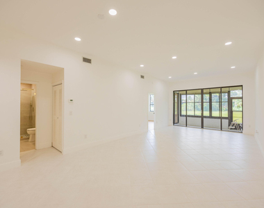 7520 La Paz Boulevard - Photo Thumbnail 16