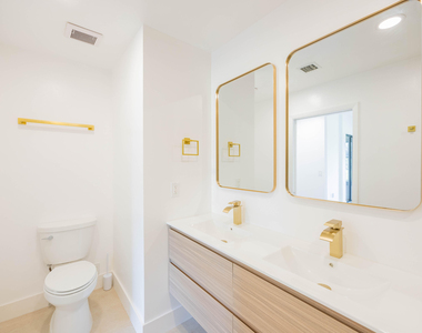 7520 La Paz Boulevard - Photo Thumbnail 28