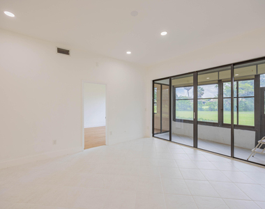 7520 La Paz Boulevard - Photo Thumbnail 18
