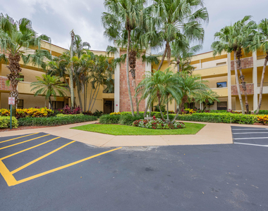 7520 La Paz Boulevard - Photo Thumbnail 7