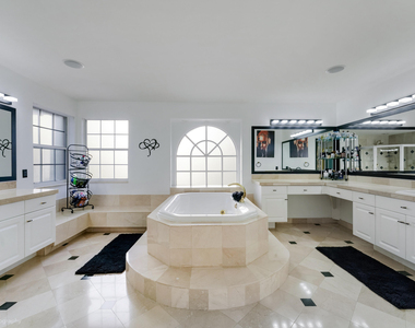 3181 Sw 173rd Terrace - Photo Thumbnail 20