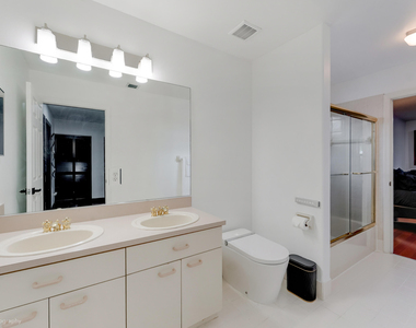 3181 Sw 173rd Terrace - Photo Thumbnail 25