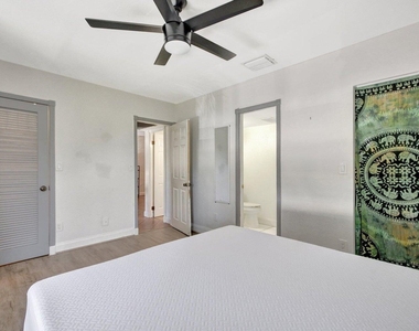 2400 Ne 33rd Avenue - Photo Thumbnail 18