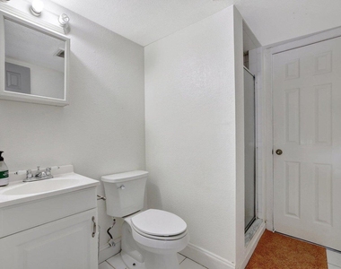 2400 Ne 33rd Avenue - Photo Thumbnail 25