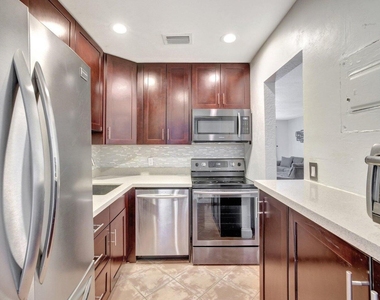2400 Ne 33rd Avenue - Photo Thumbnail 13