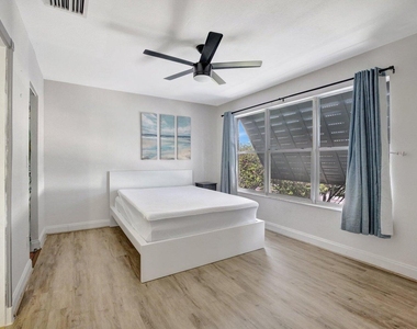 2400 Ne 33rd Avenue - Photo Thumbnail 16