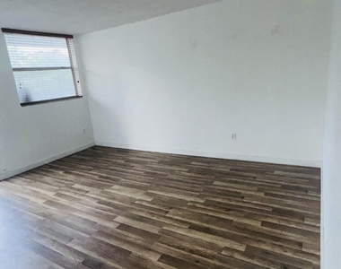 1801 S Treasure Drive - Photo Thumbnail 1