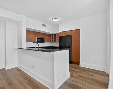 233 S Federal Highway - Photo Thumbnail 6