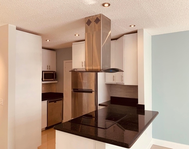 2251 Ne 66th Street - Photo Thumbnail 3