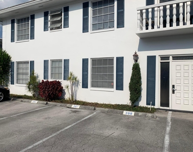 2251 Ne 66th Street - Photo Thumbnail 1