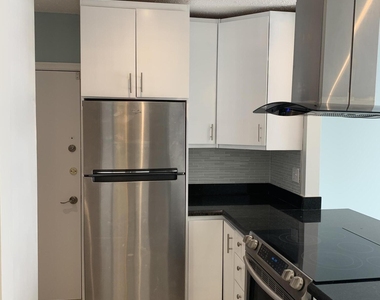 2251 Ne 66th Street - Photo Thumbnail 4