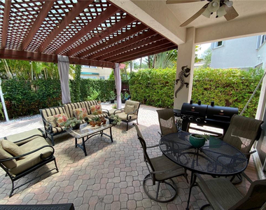 10747 Nw 70th Terrace - Photo Thumbnail 45