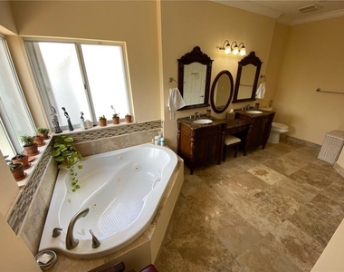 10747 Nw 70th Terrace - Photo Thumbnail 33