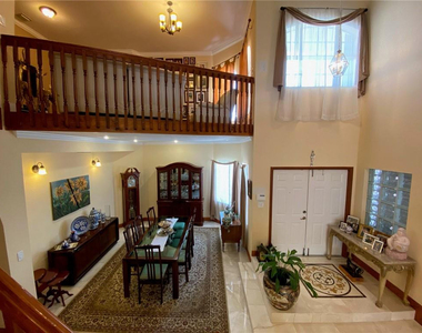 10747 Nw 70th Terrace - Photo Thumbnail 7