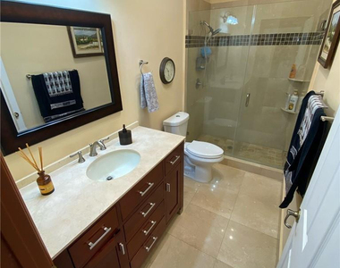 10747 Nw 70th Terrace - Photo Thumbnail 20