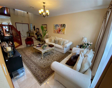 10747 Nw 70th Terrace - Photo Thumbnail 11