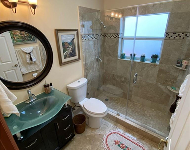 10747 Nw 70th Terrace - Photo Thumbnail 6