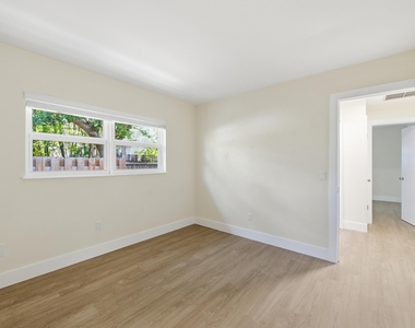 355 Wickline Boulevard - Photo Thumbnail 16