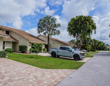 11894 Donlin Drive - Photo Thumbnail 5